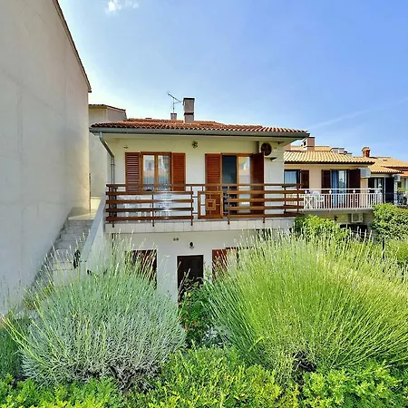 Gianna 650 شقة