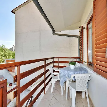 Gianna 650 شقة بولا