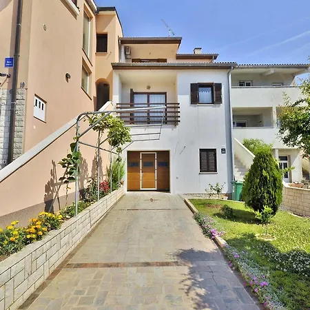 Gianna 650 شقة