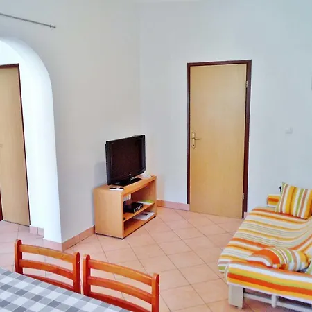 شقة Gianna 650 *
